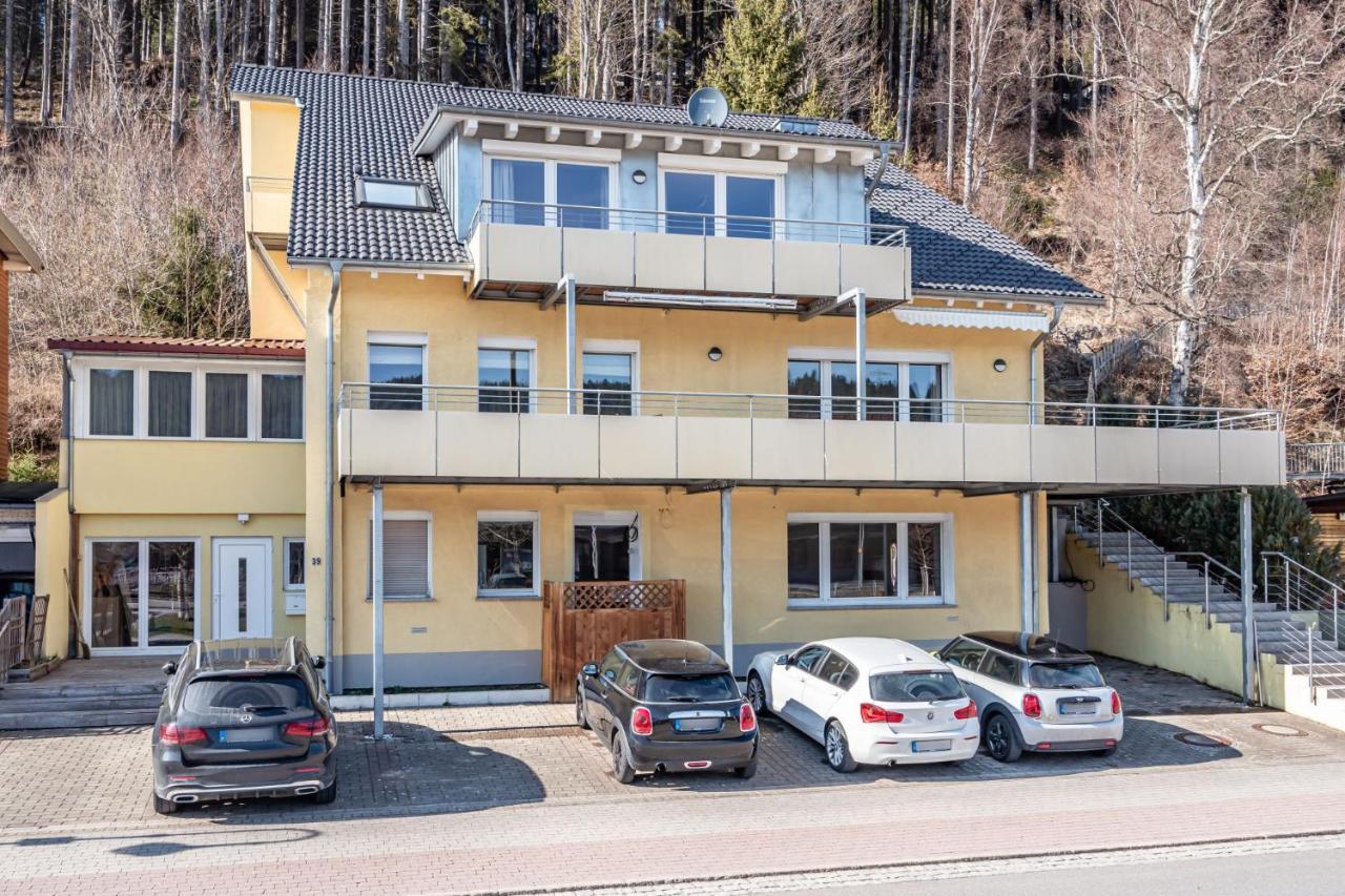 Forest Private Suites ทิทิเซ-นอยชตัดท์ ภายนอก รูปภาพ