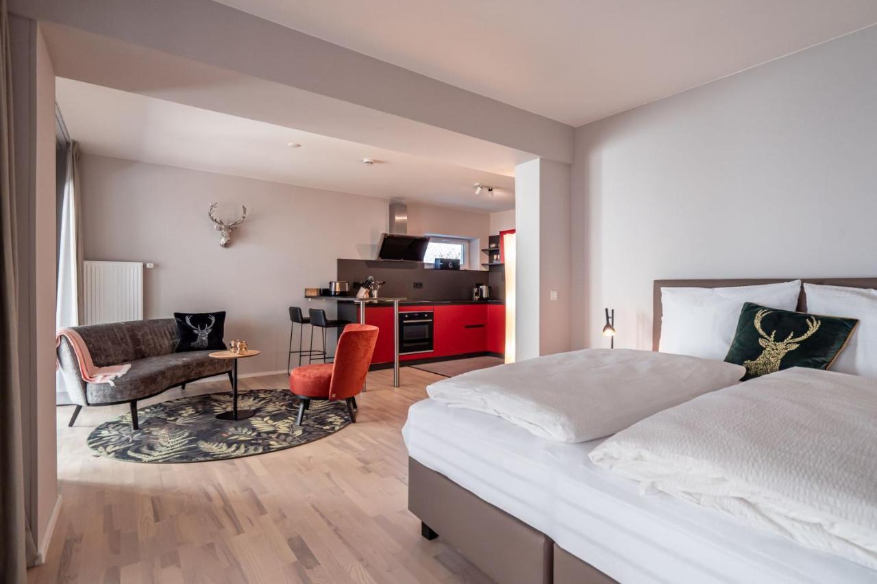 Forest Private Suites ทิทิเซ-นอยชตัดท์ ภายนอก รูปภาพ