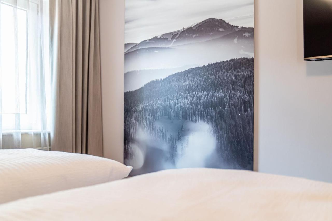Forest Private Suites ทิทิเซ-นอยชตัดท์ ภายนอก รูปภาพ